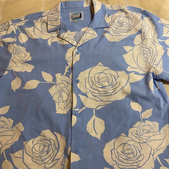 Fresh Prints of Bel Air button up short sleeve shirt size medium - Picture 1 of 9